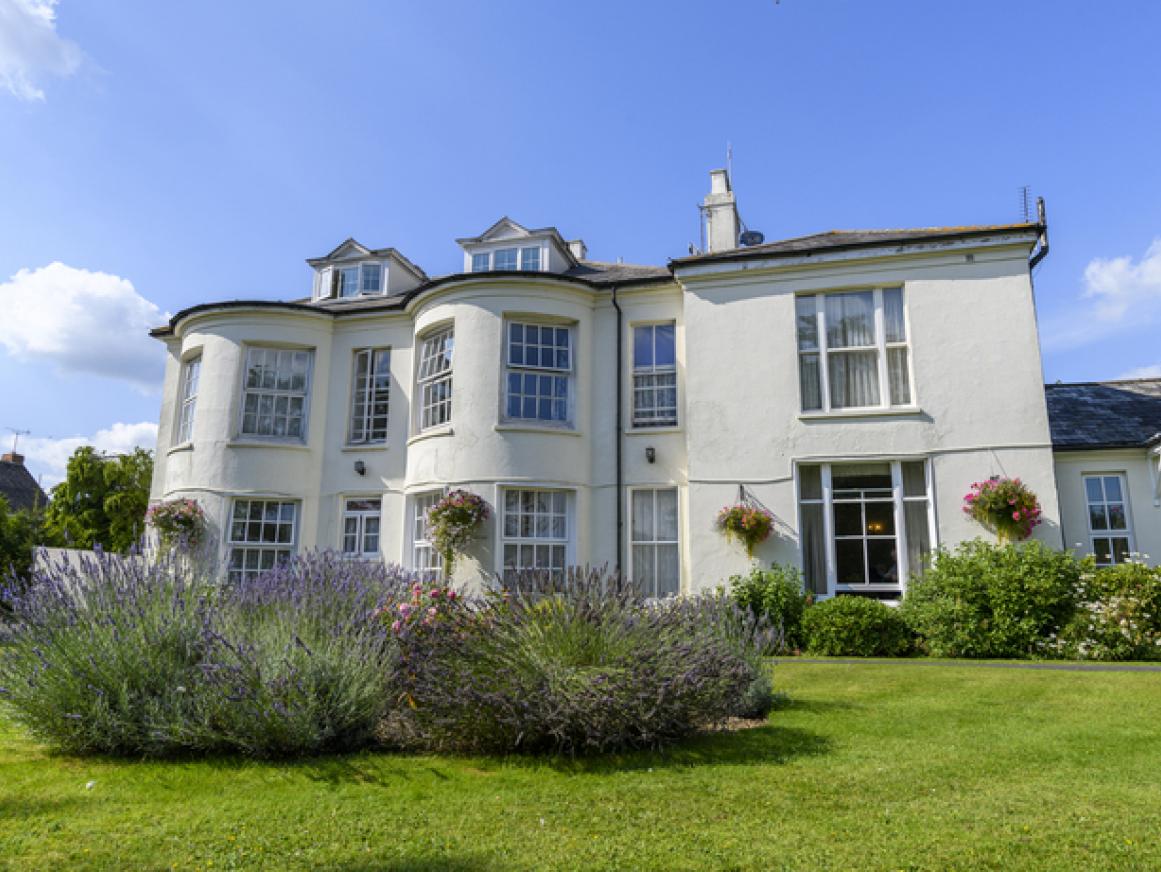 Nursing Home in Romsey, Hampshire Cedar Lawn Nursing Home